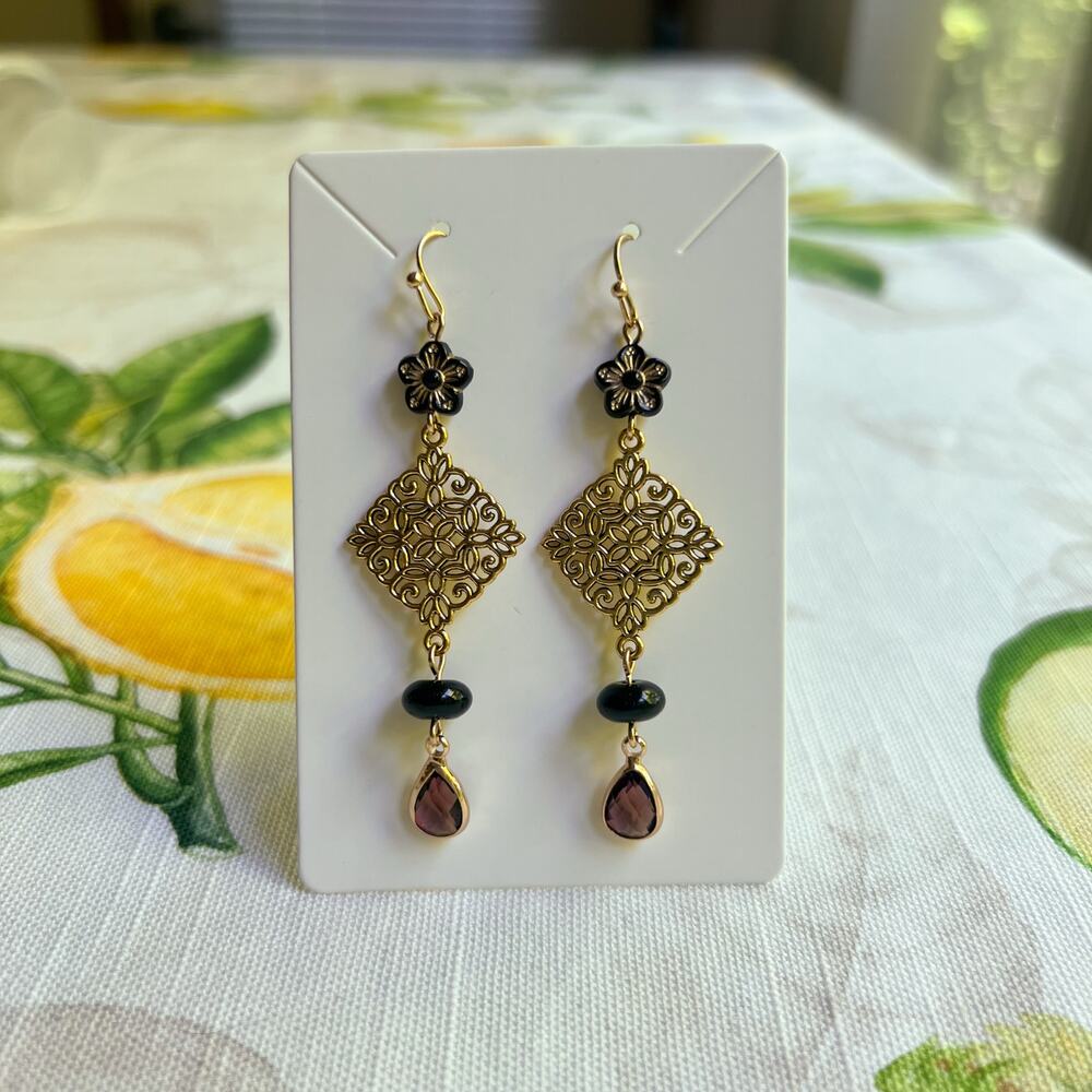 Filigree Garnet Wine Red Crystal Glass Onyx Obsidian Floral Bead Casual Earrings